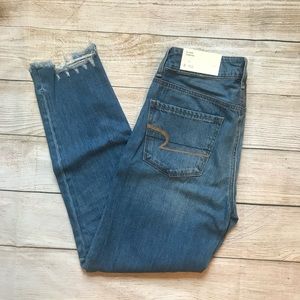 AE Hi Rise Tomgirl Jeans 0 Boyfriend distressed